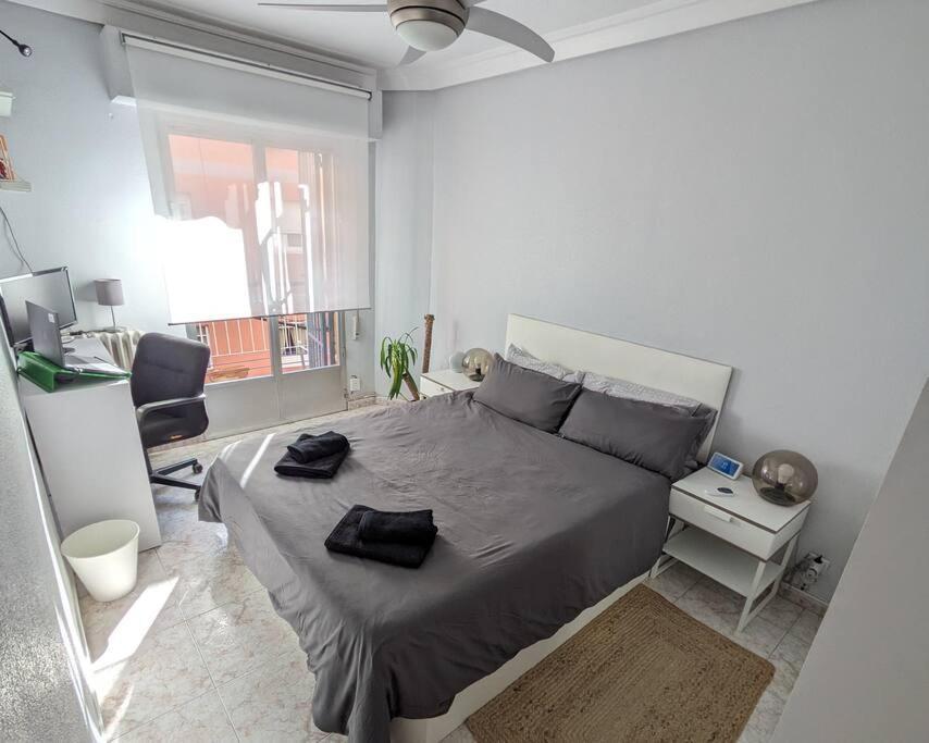 Acogedor Apartamento Y Parking マドリード エクステリア 写真