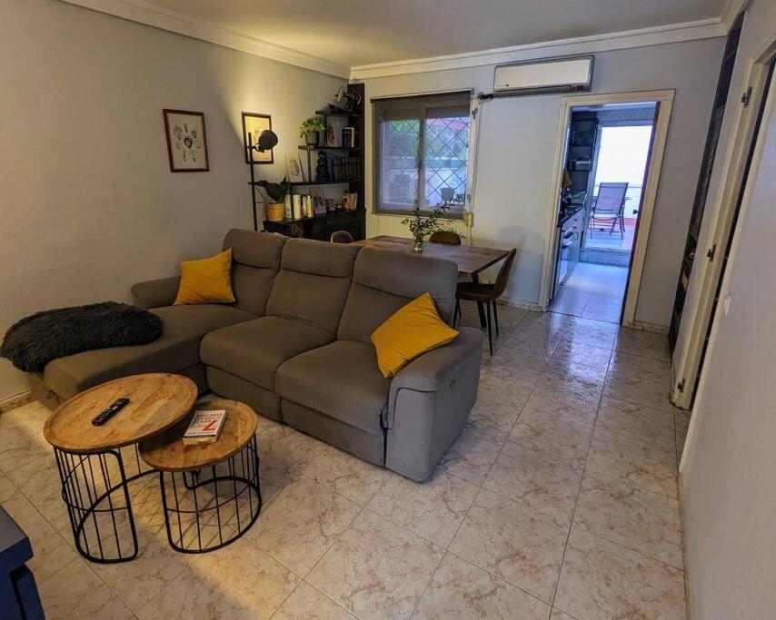 Acogedor Apartamento Y Parking マドリード エクステリア 写真