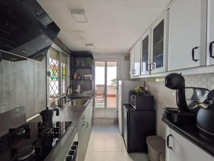 Acogedor Apartamento Y Parking マドリード エクステリア 写真
