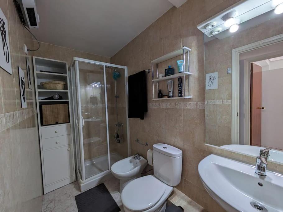 Acogedor Apartamento Y Parking マドリード エクステリア 写真